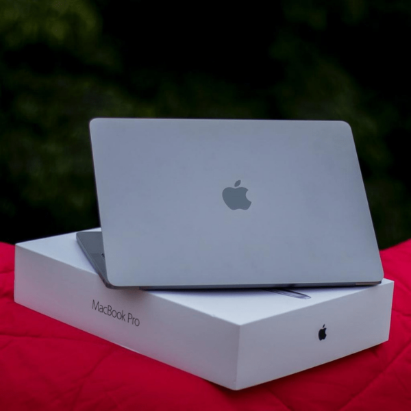 MacBook Pro M3 Pro - 18GB RAM 512GB SSD - 16 inch 2023 (Space Black)