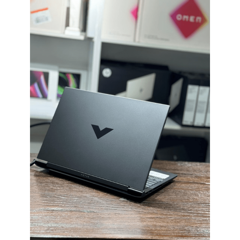 Victus by HP 16-r0073cl i7 32GB RAM 1TB SSD Display 16.1" Nvidia 4060 with 8GB VRAM Gaming Laptop
